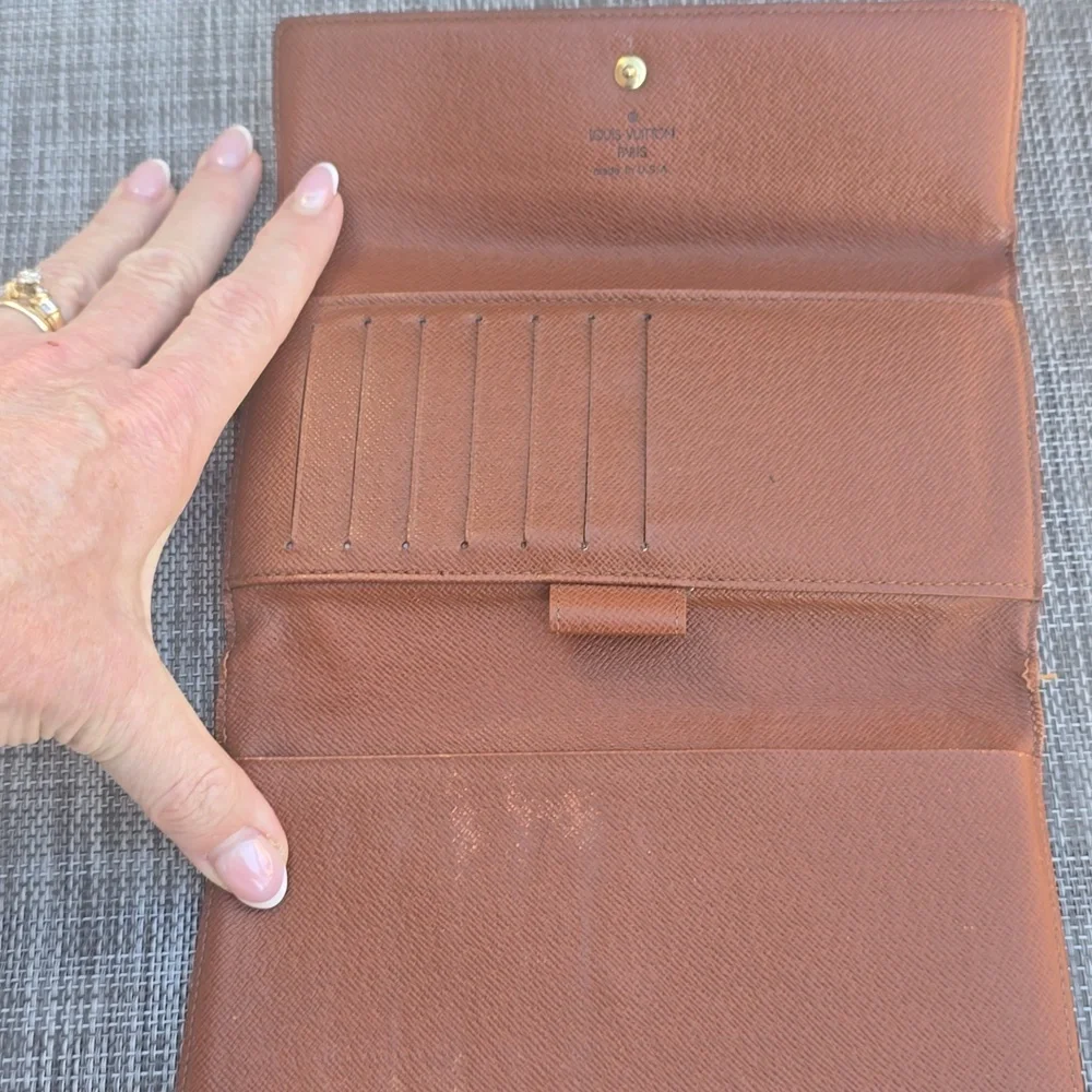 Free With $200 Purchase Louis Vuitton Monogram Wallet - Picture 3 of 14